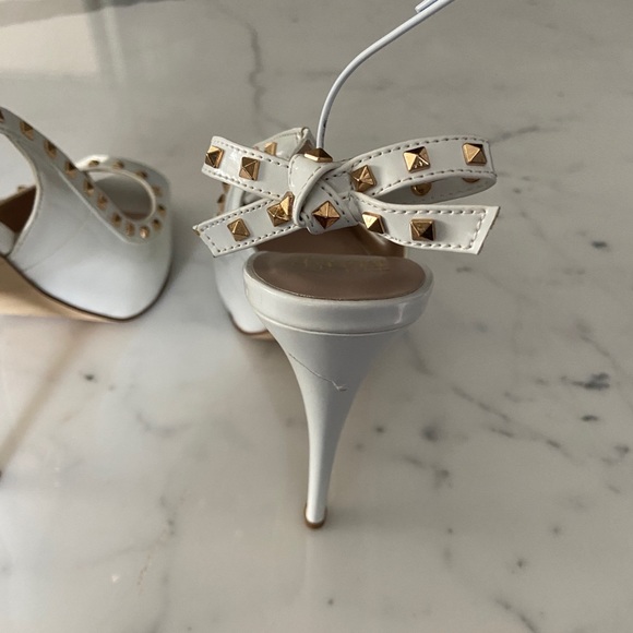 White & Gold Stud Stilettos Madonna Truth or Dare - Picture 4 of 8